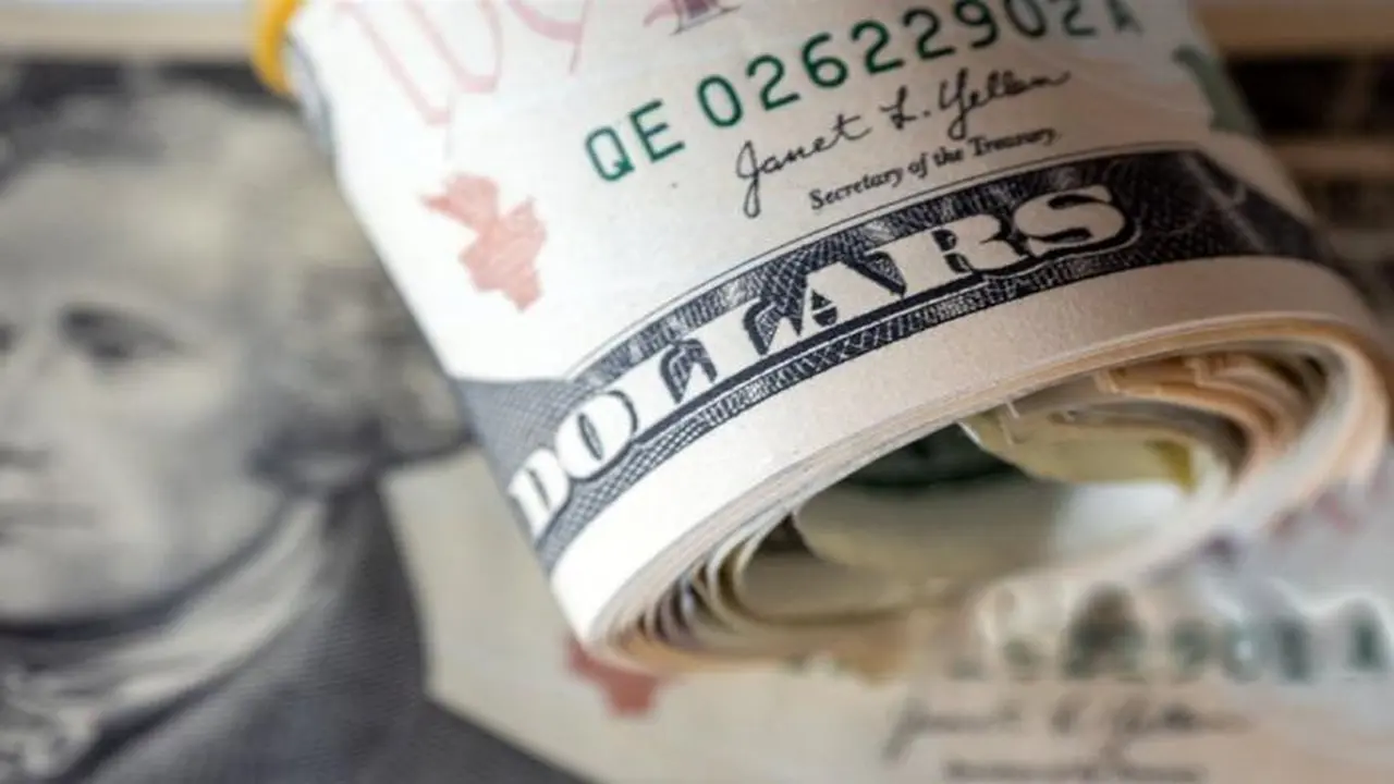 الجنيه ينتعش والدولار يتراجع مع قرار الفيدرالي الأمريكي بتثبيت سعر الفائدة